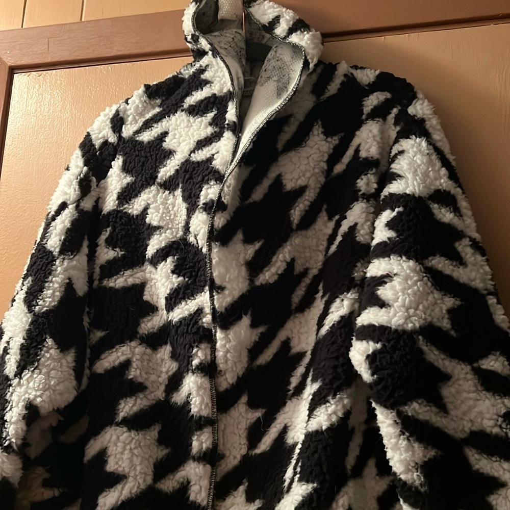 LulaRoe Teddy sweater jacket with pockets and hood
